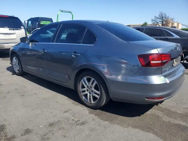 3VW2B7AJ8HM360738 2017 VOLKSWAGEN JETTA - Image 2
