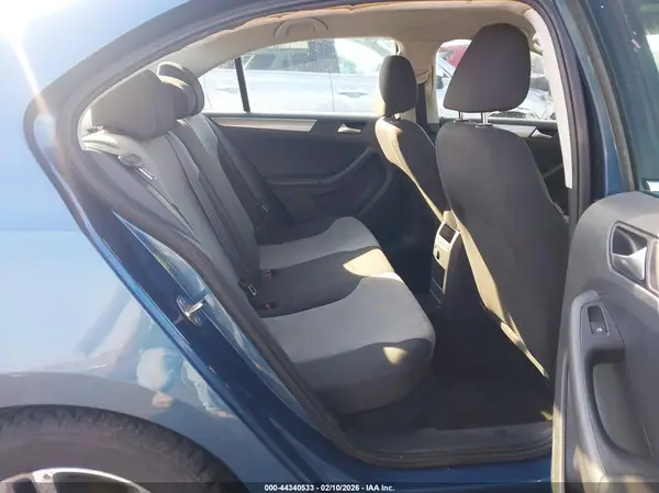 3VW2B7AJ8HM368046 2017 VOLKSWAGEN JETTA - Image 8