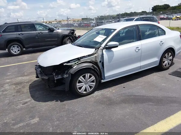 3VW2B7AJ8HM369312 2017 VOLKSWAGEN JETTA - Image 2