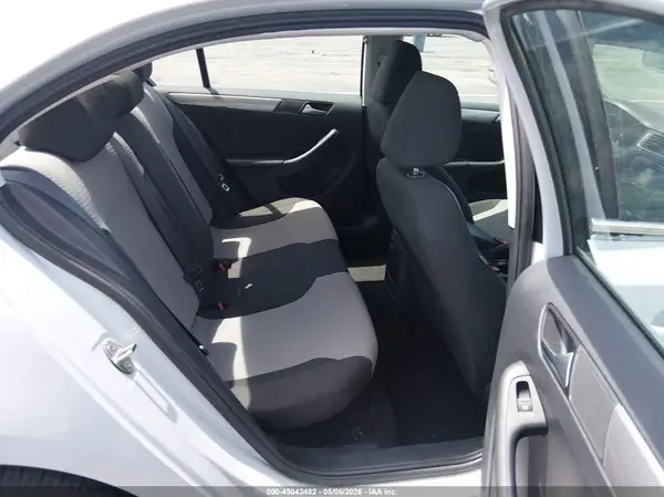 3VW2B7AJ8HM369312 2017 VOLKSWAGEN JETTA - Image 8