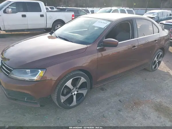 3VW2B7AJ8HM373795 2017 VOLKSWAGEN JETTA - Image 2