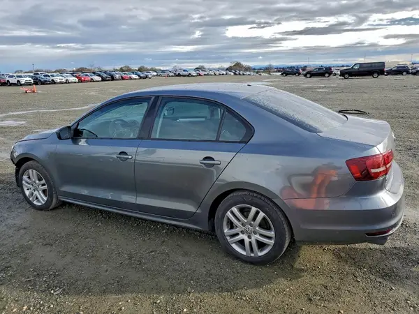 3VW2B7AJ8HM384408 2017 VOLKSWAGEN JETTA - Image 2
