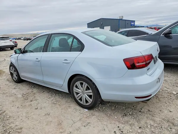 3VW2B7AJ8HM389835 2017 VOLKSWAGEN JETTA - Image 2