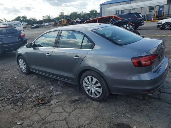 3VW2B7AJ8HM398373 2017 VOLKSWAGEN JETTA - Image 2