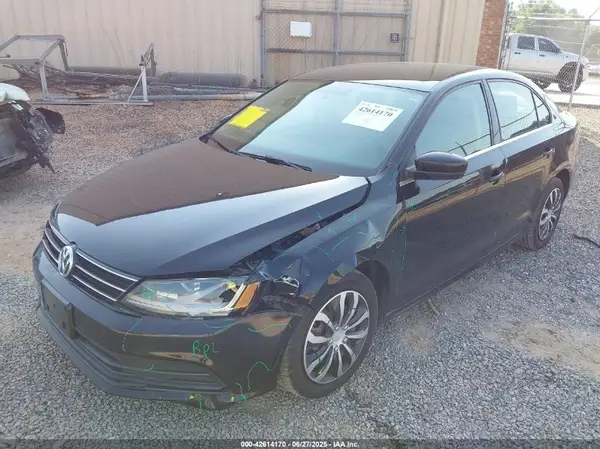 3VW2B7AJ8HM398910 2017 VOLKSWAGEN JETTA - Image 2