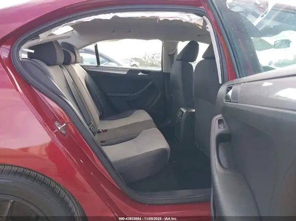 3VW2B7AJ8JM204009 2018 VOLKSWAGEN JETTA - Image 8