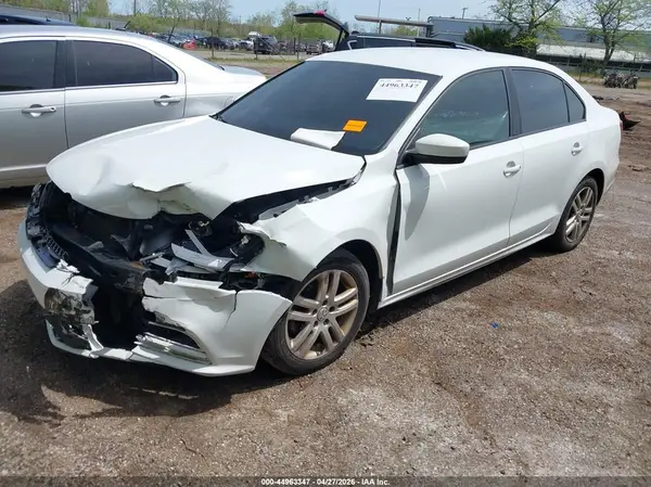 3VW2B7AJ8JM213342 2018 VOLKSWAGEN JETTA - Image 2
