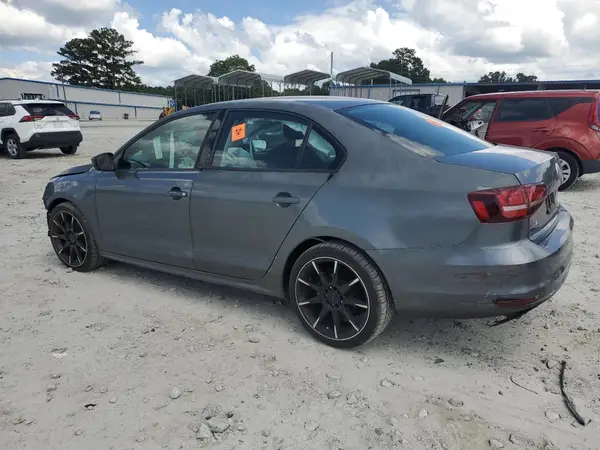 3VW2B7AJ8JM220808 2018 VOLKSWAGEN JETTA - Image 2