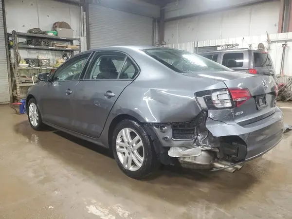 3VW2B7AJ8JM222493 2018 VOLKSWAGEN JETTA - Image 2