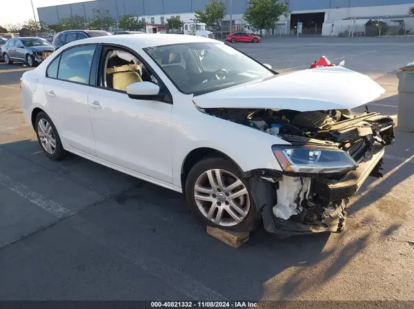 3VW2B7AJ8JM230576 2018 VOLKSWAGEN JETTA - Image 1