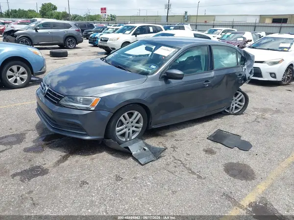 3VW2B7AJ8JM233879 2018 VOLKSWAGEN JETTA - Image 2