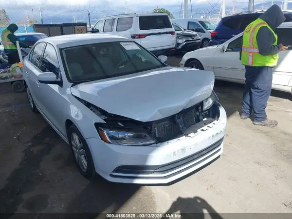 3VW2B7AJ8JM241996 2018 VOLKSWAGEN JETTA - Image 1