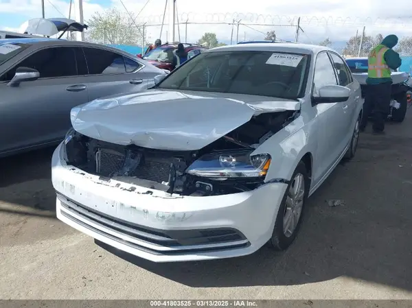 3VW2B7AJ8JM241996 2018 VOLKSWAGEN JETTA - Image 2