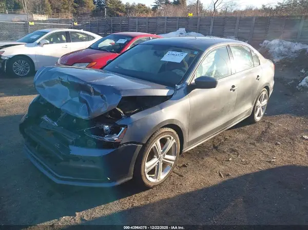 3VW2B7AJ8JM256546 2018 VOLKSWAGEN JETTA - Image 2