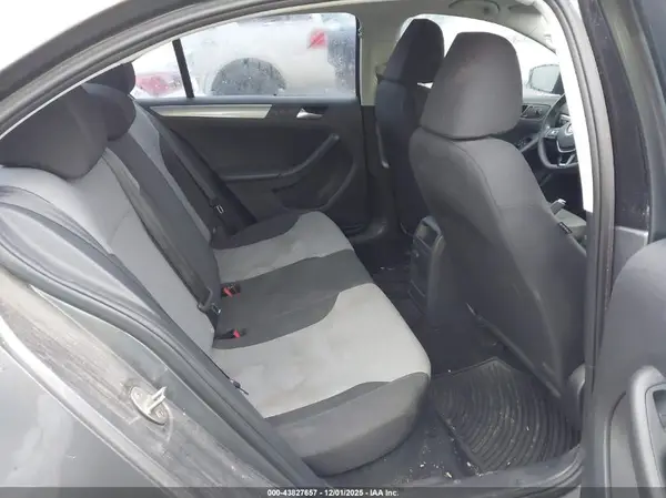 3VW2B7AJ8JM257518 2018 VOLKSWAGEN JETTA - Image 8
