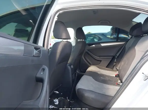 3VW2B7AJ8JM260841 2018 VOLKSWAGEN JETTA - Image 8