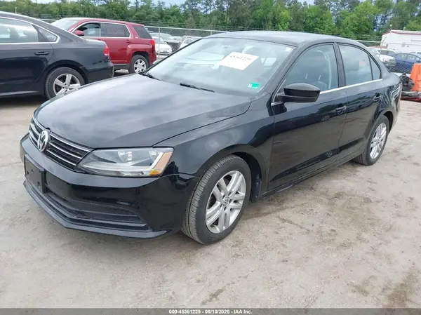 3VW2B7AJ9HM211352 2017 VOLKSWAGEN JETTA - Image 2