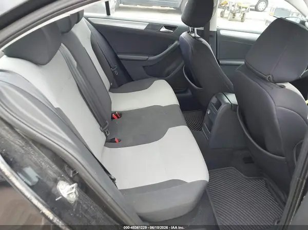 3VW2B7AJ9HM211352 2017 VOLKSWAGEN JETTA - Image 8