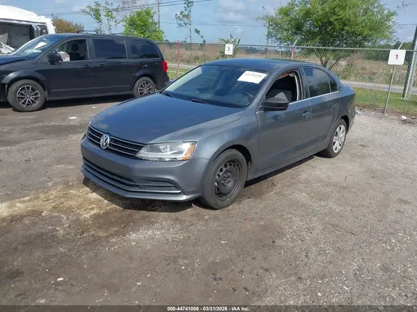 3VW2B7AJ9HM212484 2017 VOLKSWAGEN JETTA - Image 2