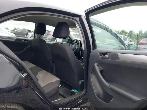 3VW2B7AJ9HM213358 2017 VOLKSWAGEN JETTA - Image 8