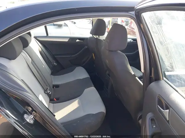 3VW2B7AJ9HM214879 2017 VOLKSWAGEN JETTA - Image 8