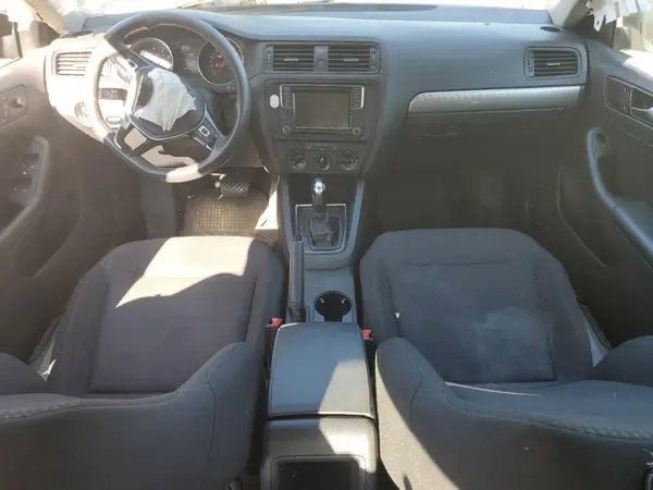 3VW2B7AJ9HM215465 2017 VOLKSWAGEN JETTA - Image 8