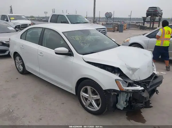 3VW2B7AJ9HM222190 2017 VOLKSWAGEN JETTA - Image 1