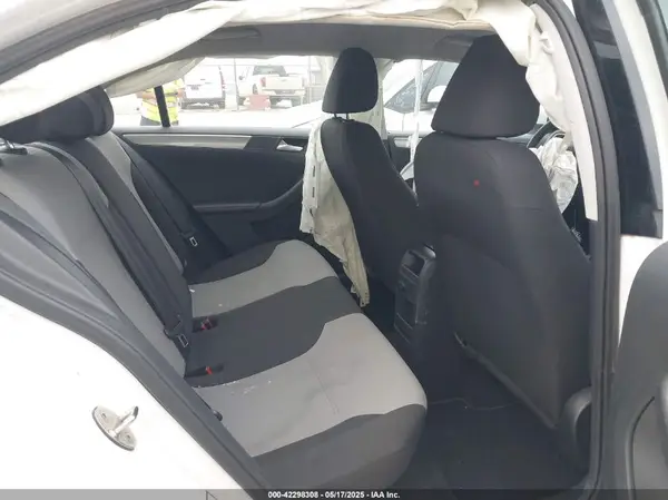 3VW2B7AJ9HM222190 2017 VOLKSWAGEN JETTA - Image 8