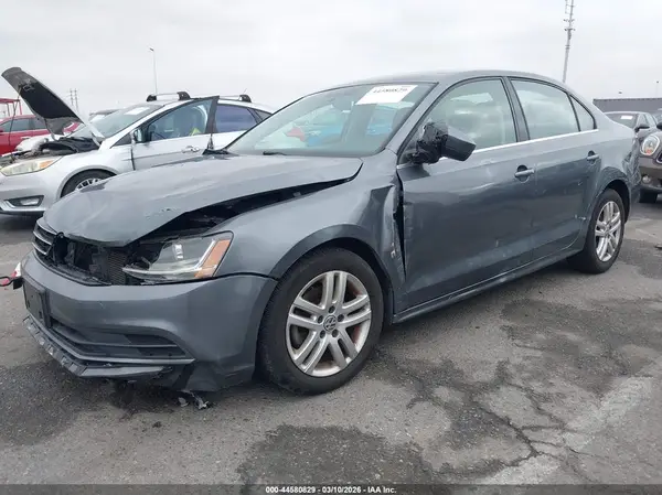 3VW2B7AJ9HM228698 2017 VOLKSWAGEN JETTA - Image 2