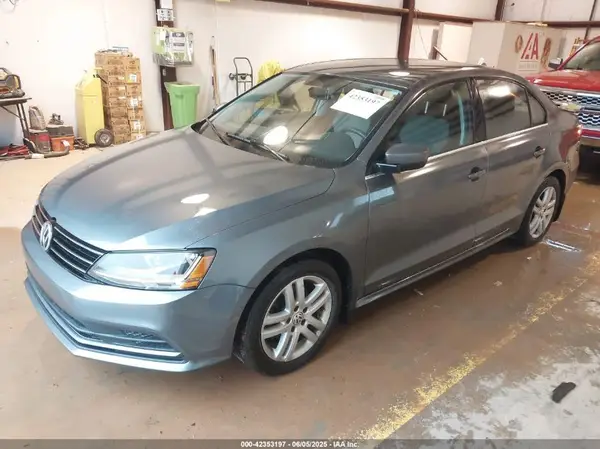 3VW2B7AJ9HM230130 2017 VOLKSWAGEN JETTA - Image 2