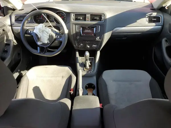 3VW2B7AJ9HM247915 2017 VOLKSWAGEN JETTA - Image 8