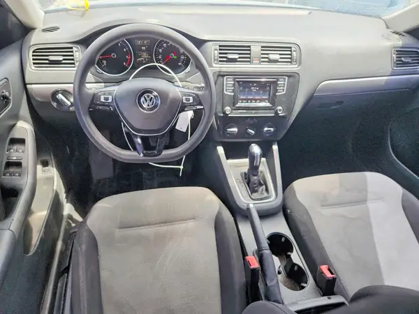 3VW2B7AJ9HM267484 2017 VOLKSWAGEN JETTA - Image 8