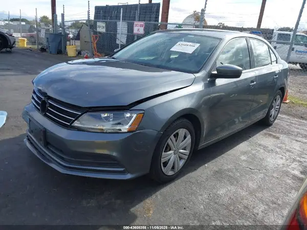 3VW2B7AJ9HM270062 2017 VOLKSWAGEN JETTA - Image 2