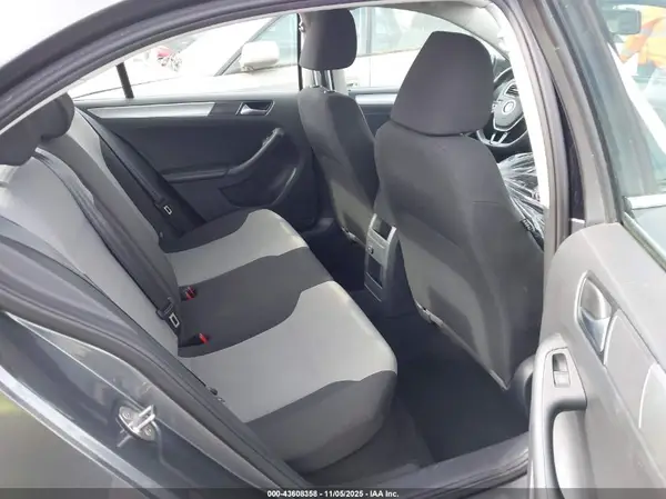 3VW2B7AJ9HM270062 2017 VOLKSWAGEN JETTA - Image 8