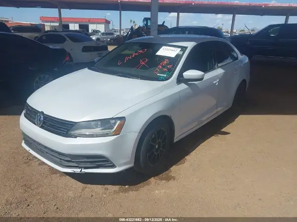 3VW2B7AJ9HM278565 2017 VOLKSWAGEN JETTA - Image 2