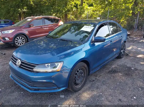 3VW2B7AJ9HM281028 2017 VOLKSWAGEN JETTA - Image 2