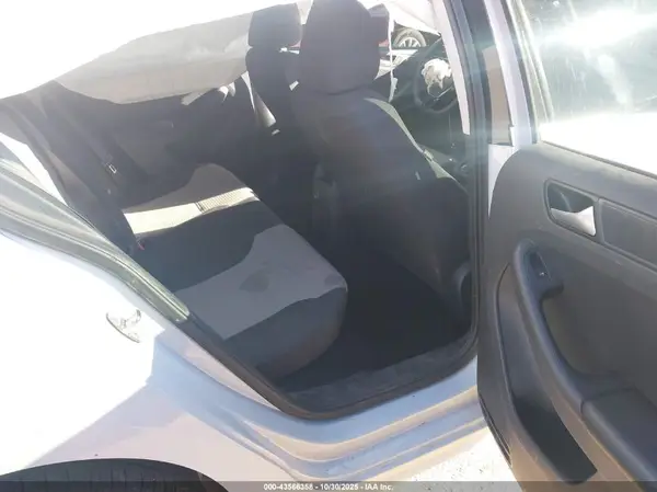 3VW2B7AJ9HM284964 2017 VOLKSWAGEN JETTA - Image 8