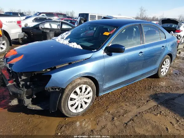 3VW2B7AJ9HM288657 2017 VOLKSWAGEN JETTA - Image 2