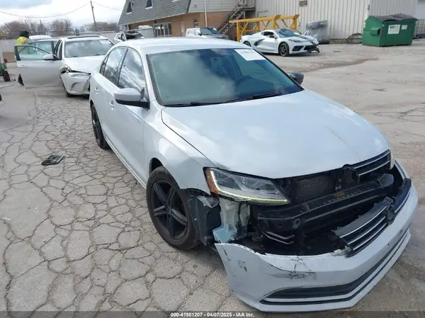3VW2B7AJ9HM307398 2017 VOLKSWAGEN JETTA - Image 1