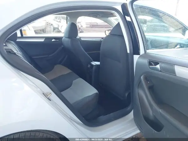 3VW2B7AJ9HM317252 2017 VOLKSWAGEN JETTA - Image 8