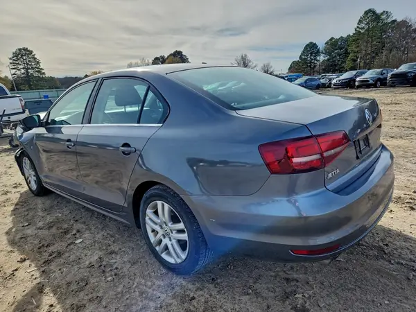 3VW2B7AJ9HM318398 2017 VOLKSWAGEN JETTA - Image 2