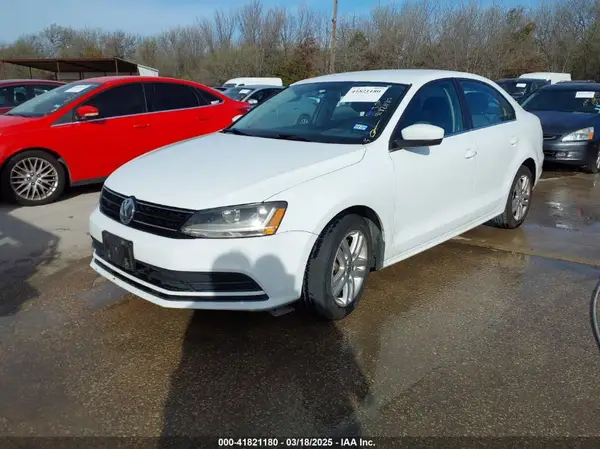 3VW2B7AJ9HM319700 2017 VOLKSWAGEN JETTA - Image 2