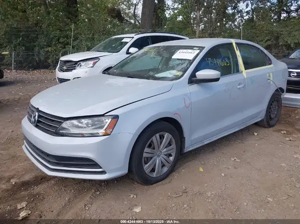 3VW2B7AJ9HM325111 2017 VOLKSWAGEN JETTA - Image 2