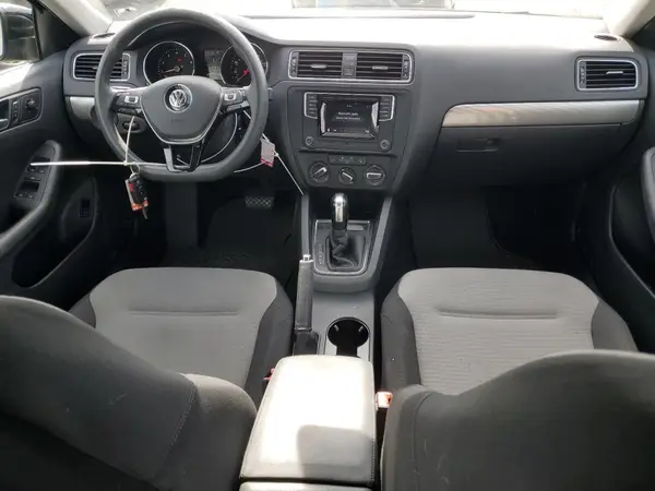 3VW2B7AJ9HM325318 2017 VOLKSWAGEN JETTA - Image 8