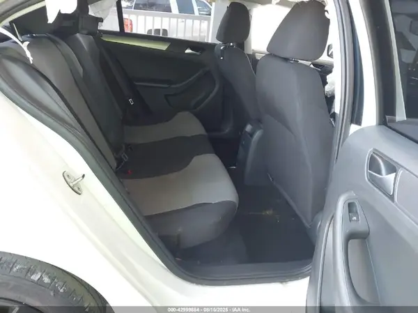 3VW2B7AJ9HM326033 2017 VOLKSWAGEN JETTA - Image 8
