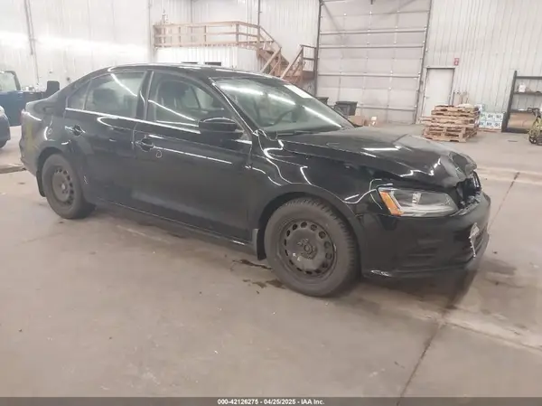 3VW2B7AJ9HM328932 2017 VOLKSWAGEN JETTA - Image 1