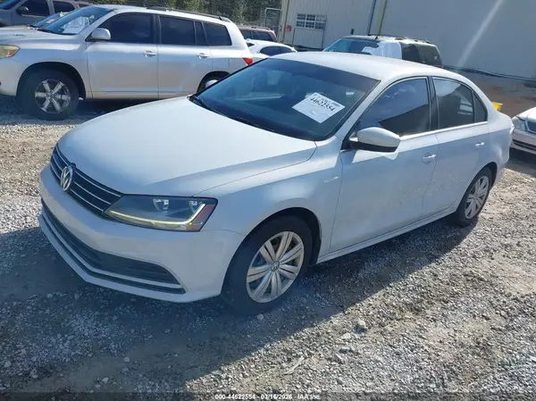 3VW2B7AJ9HM329384 2017 VOLKSWAGEN JETTA - Image 2