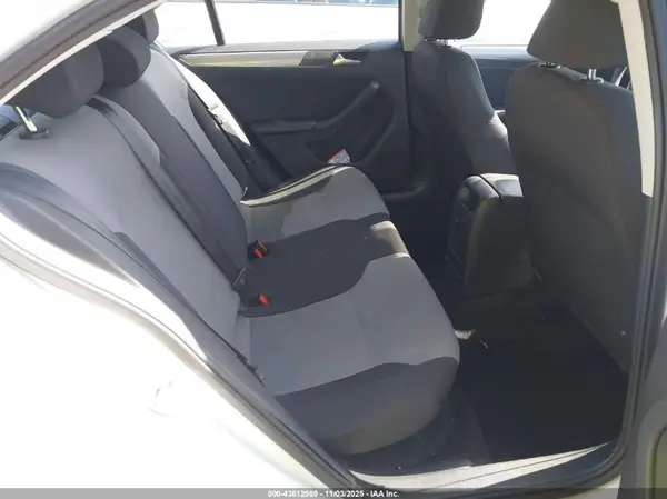 3VW2B7AJ9HM349005 2017 VOLKSWAGEN JETTA - Image 8