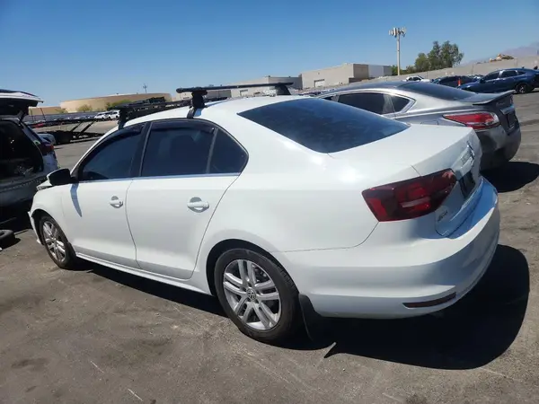 3VW2B7AJ9HM363261 2017 VOLKSWAGEN JETTA - Image 2