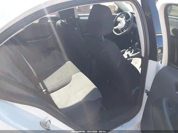 3VW2B7AJ9HM363292 2017 VOLKSWAGEN JETTA - Image 8